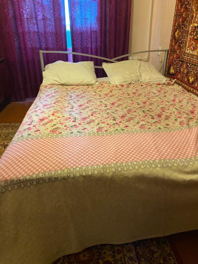 В Самом Центре Myrhorod Bagian luar foto