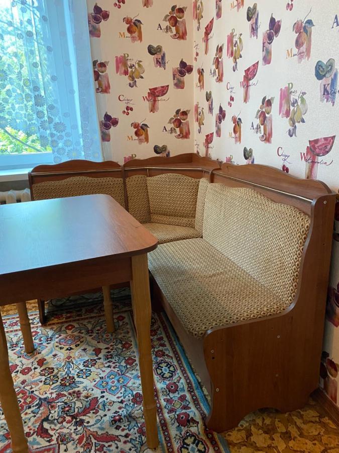 В Самом Центре Myrhorod Bagian luar foto